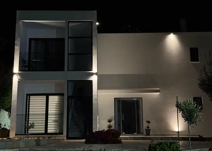 Πανσιόν Thomas Dhërmi