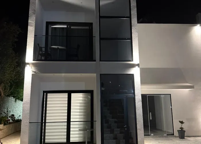 Πανσιόν Thomas *