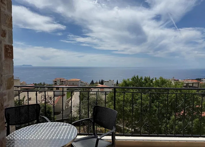 Thomas Pensjonat Dhërmi